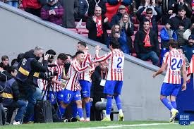 为什么三垒手在防守暴力拉打型球员时需要采取后退三步的防守站位