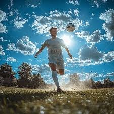 杀入畅销榜TOP 1，新作未出被发行争抢，这家小团队跑通一条另类赛道