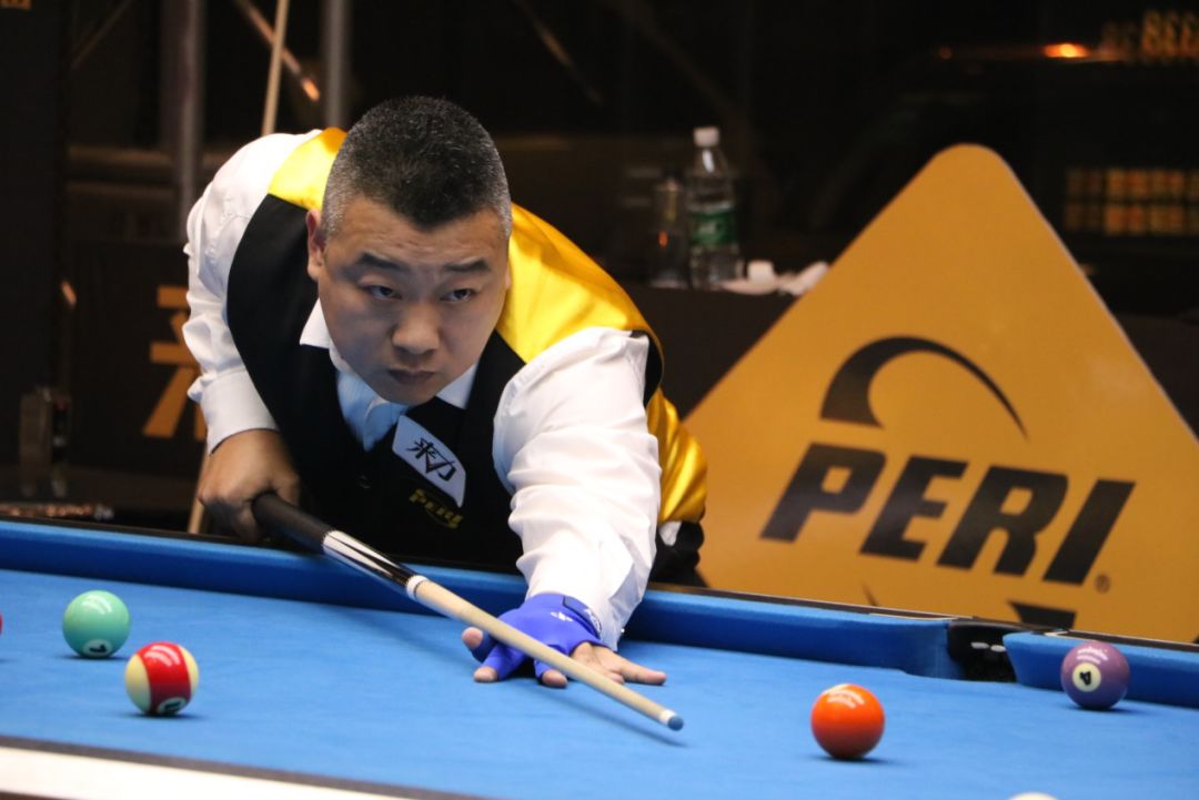 挥拿下冠军 挥拿下冠军