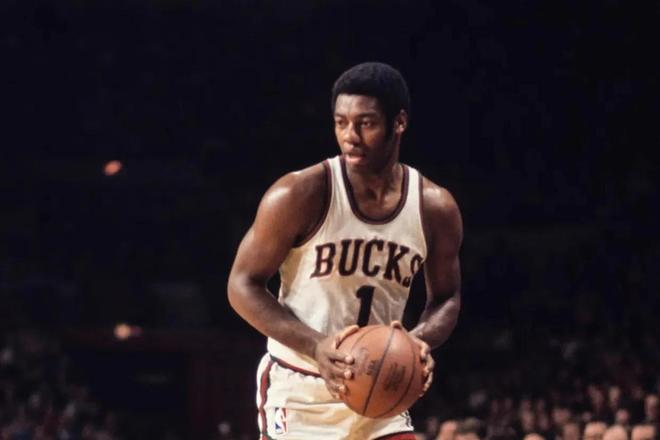 超长出勤率 超长出勤率